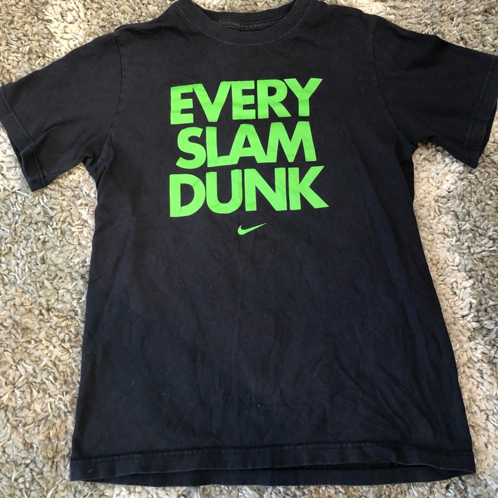 Boys Nike T-shirt. Medium
